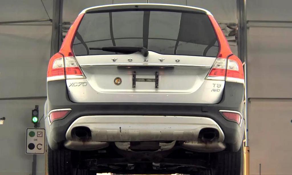 used 2016 Volvo XC70 car, priced at $14,500