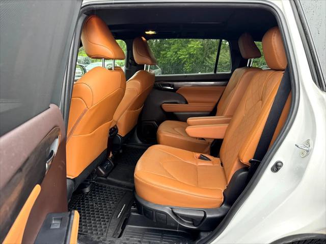 used 2022 Toyota Highlander car, priced at $44,950