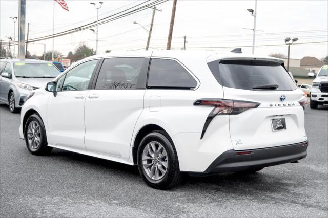 used 2023 Toyota Sienna car, priced at $38,950