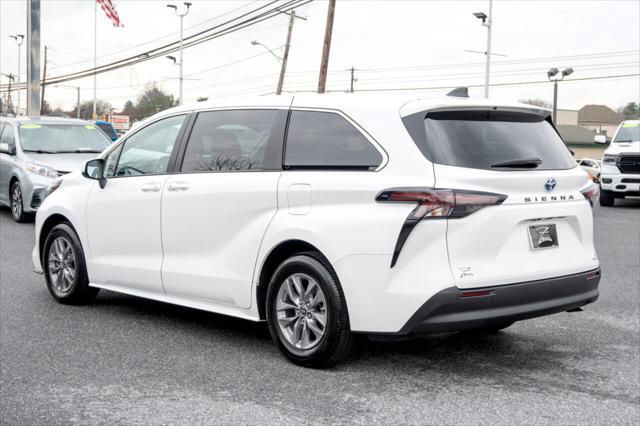 used 2023 Toyota Sienna car, priced at $38,950