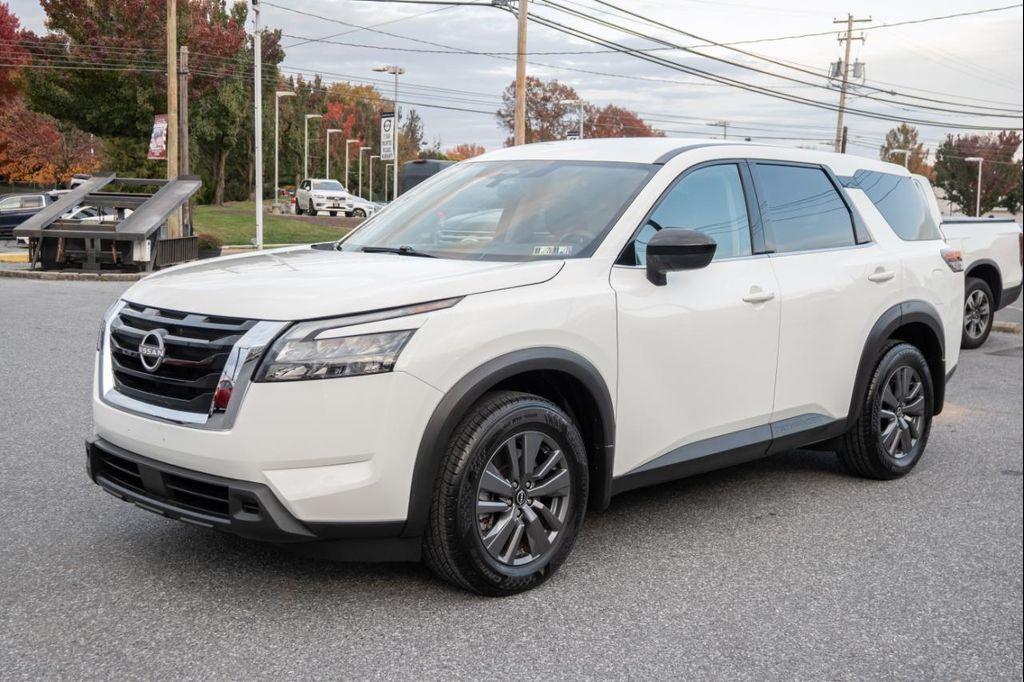 used 2024 Nissan Pathfinder car, priced at $29,500