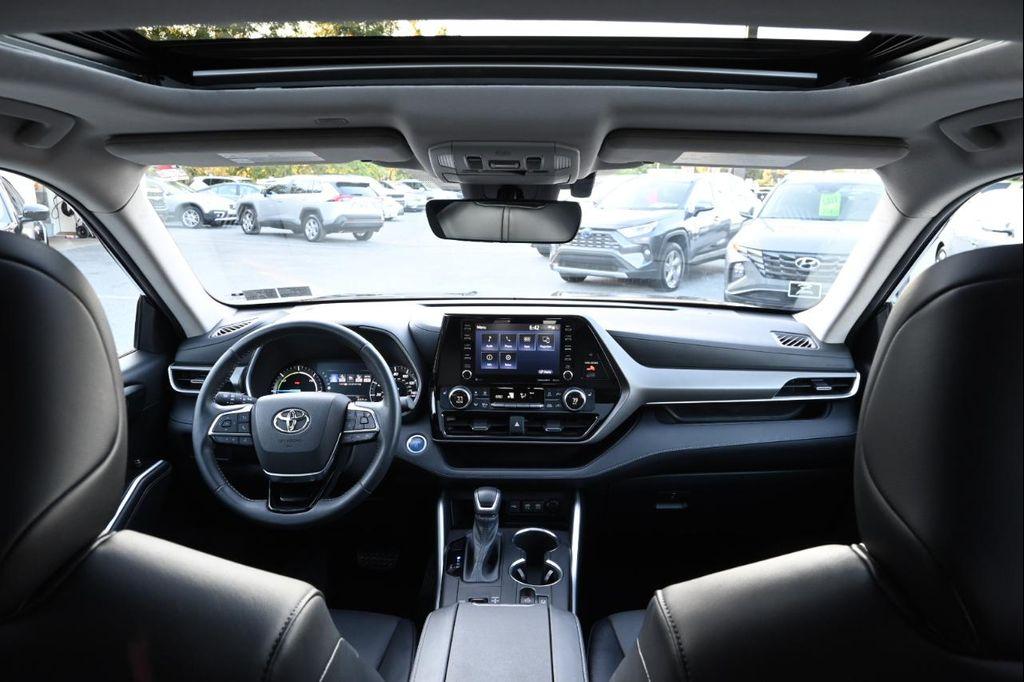 used 2021 Toyota Highlander Hybrid car, priced at $31,500