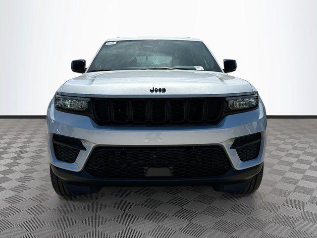 new 2024 Jeep Grand Cherokee car, priced at $45,907