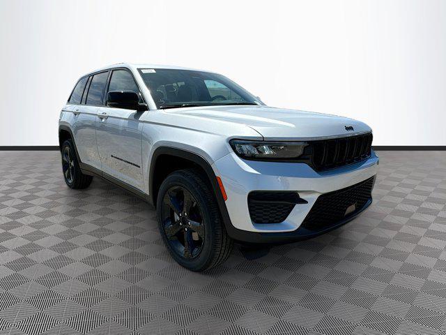 new 2024 Jeep Grand Cherokee car, priced at $45,907