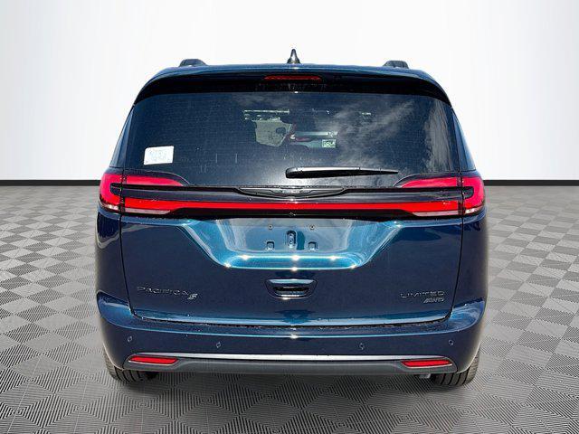 new 2024 Chrysler Pacifica car, priced at $52,638