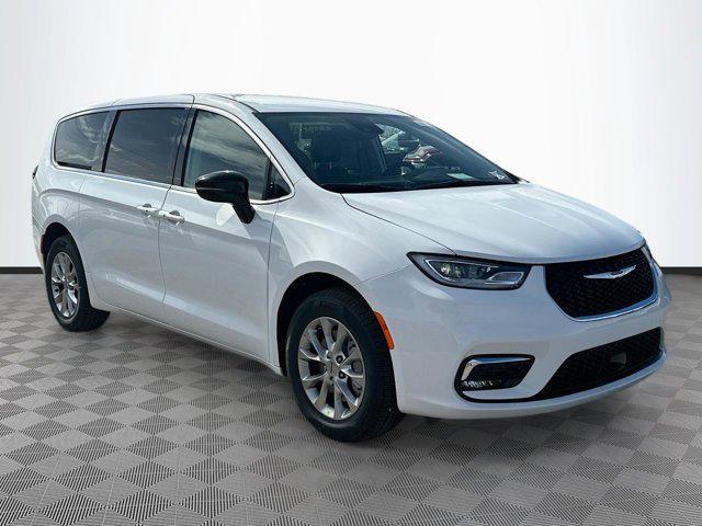 new 2024 Chrysler Pacifica car, priced at $45,578