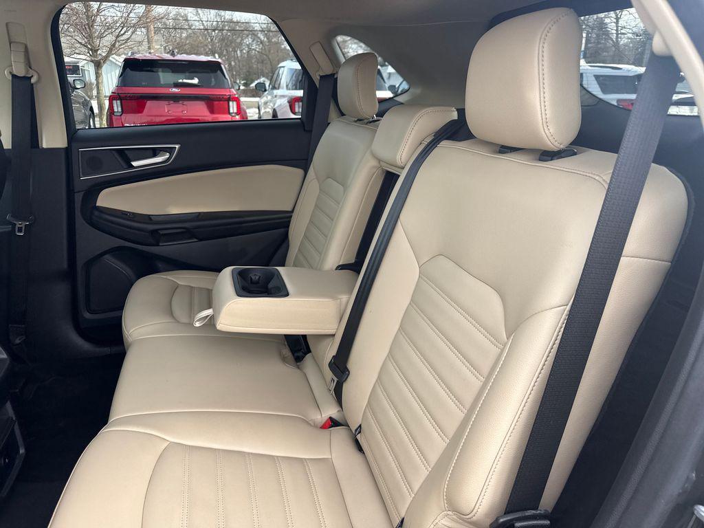 used 2024 Ford Edge car, priced at $25,426