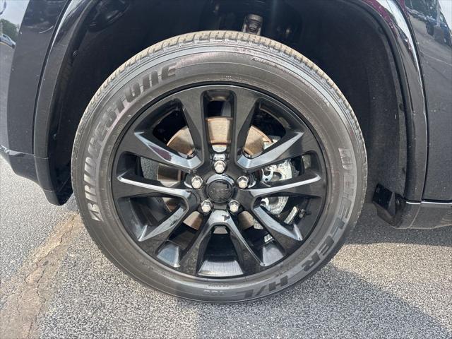 used 2021 Jeep Grand Cherokee car, priced at $23,984