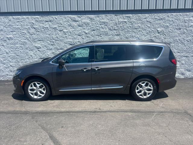 used 2017 Chrysler Pacifica car, priced at $14,961