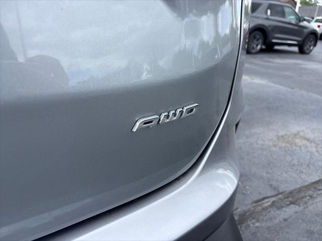 used 2024 Ford Edge car, priced at $28,915