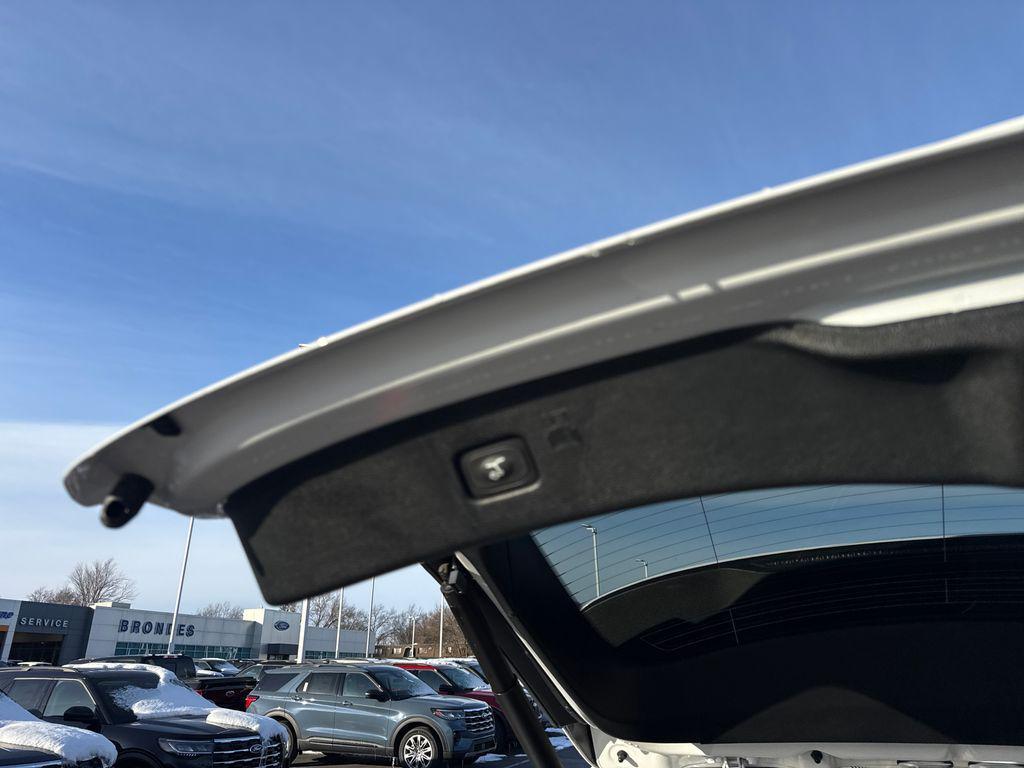 used 2022 Ford Edge car, priced at $20,884