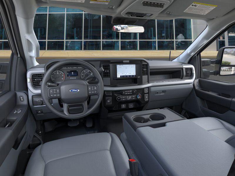 new 2025 Ford F-350 car, priced at $54,815