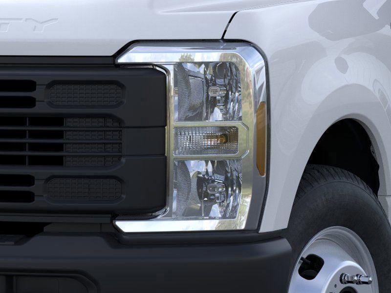 new 2025 Ford F-350 car, priced at $54,815