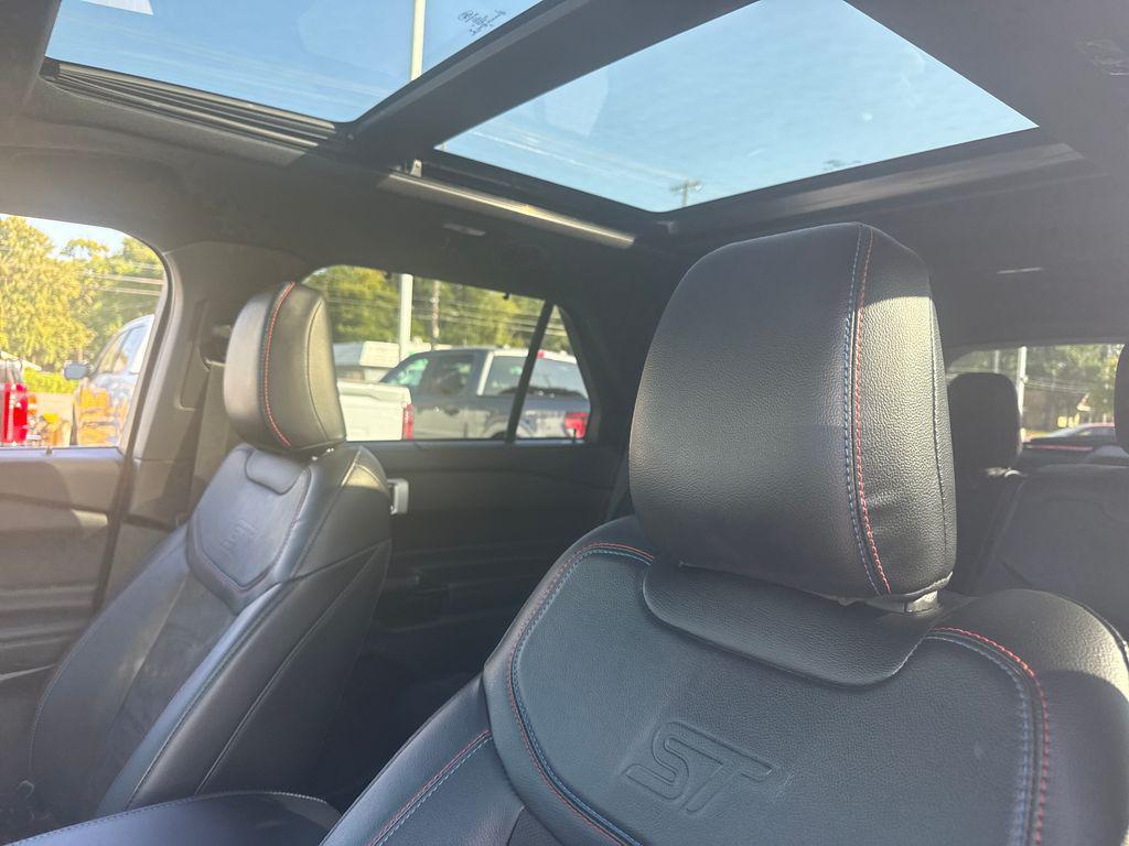 used 2023 Ford Explorer car, priced at $37,725