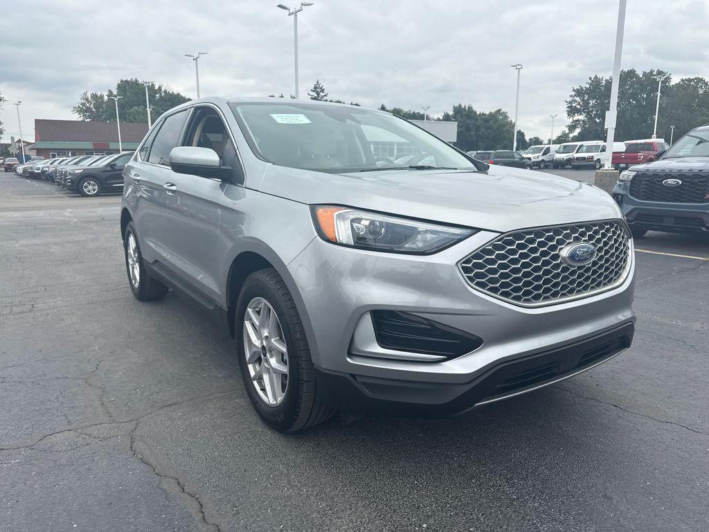 used 2024 Ford Edge car, priced at $29,630