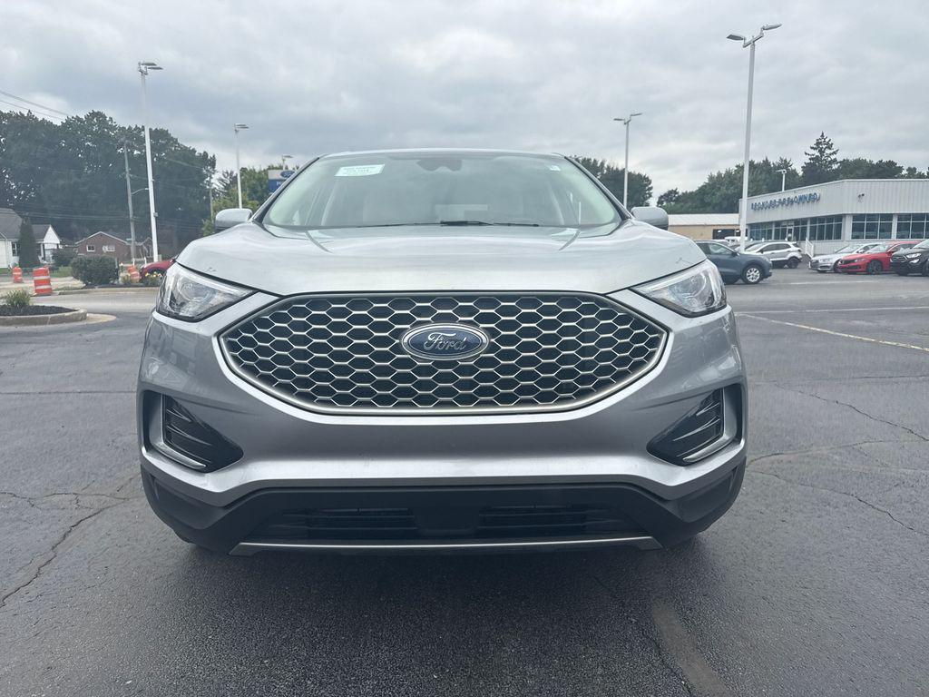 used 2024 Ford Edge car, priced at $29,630