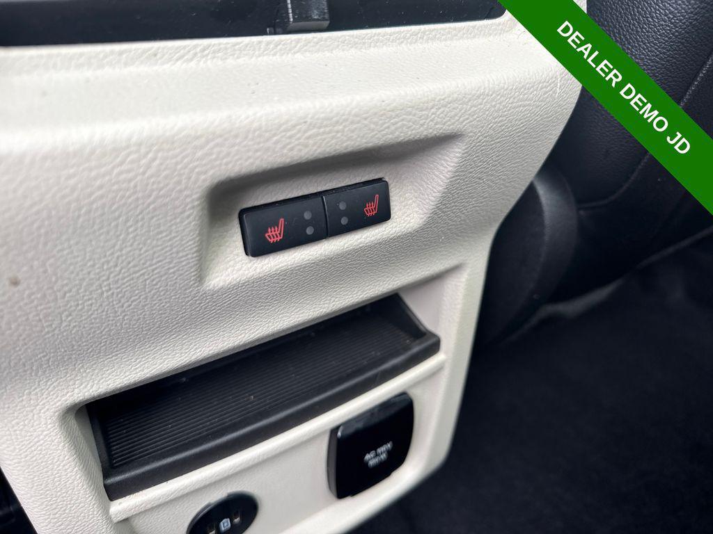 used 2024 Ford Edge car, priced at $33,572