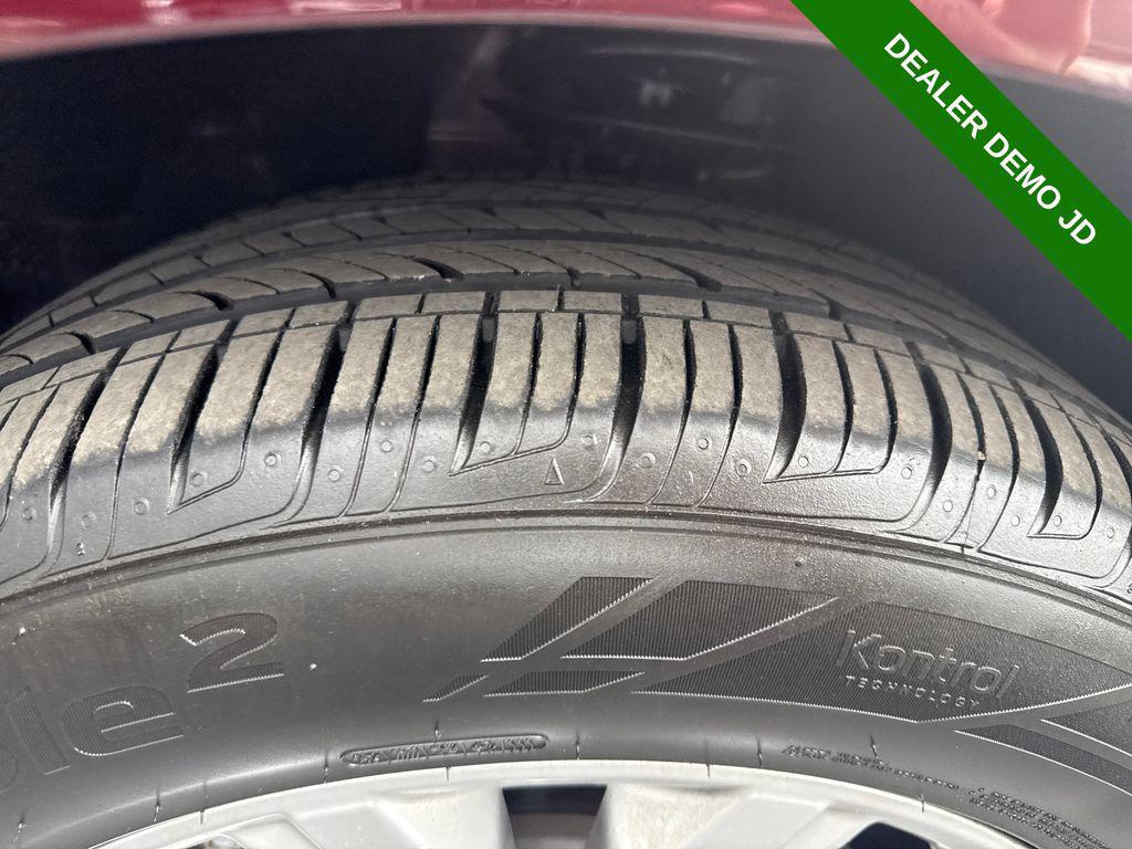 used 2024 Ford Edge car, priced at $33,572