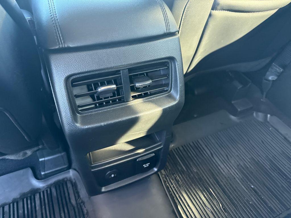 used 2024 Ford Edge car, priced at $25,653