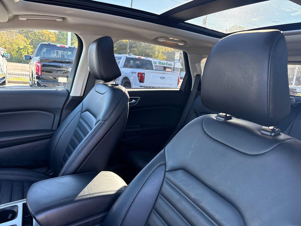used 2023 Ford Edge car, priced at $25,949