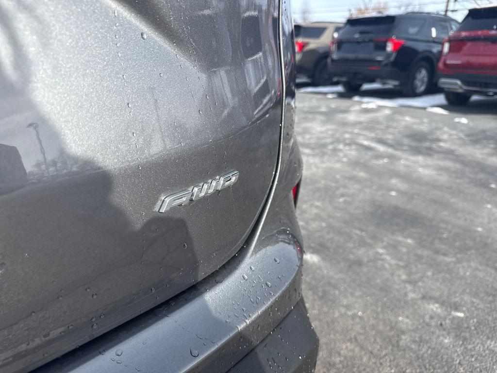 used 2024 Ford Edge car, priced at $24,828