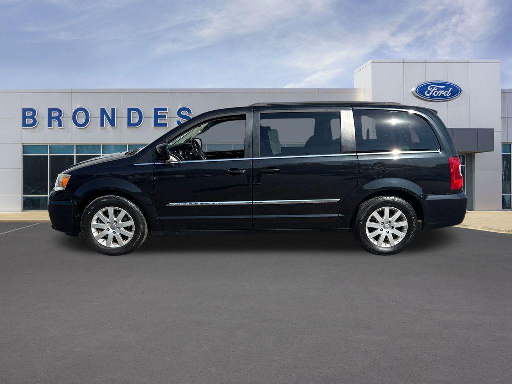 used 2014 Chrysler Town & Country car, priced at $9,749