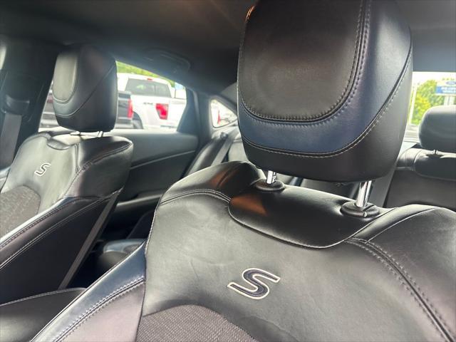 used 2015 Chrysler 200 car, priced at $9,998