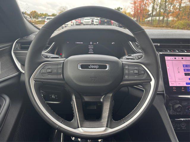 new 2025 Jeep Grand Cherokee car, priced at $40,497