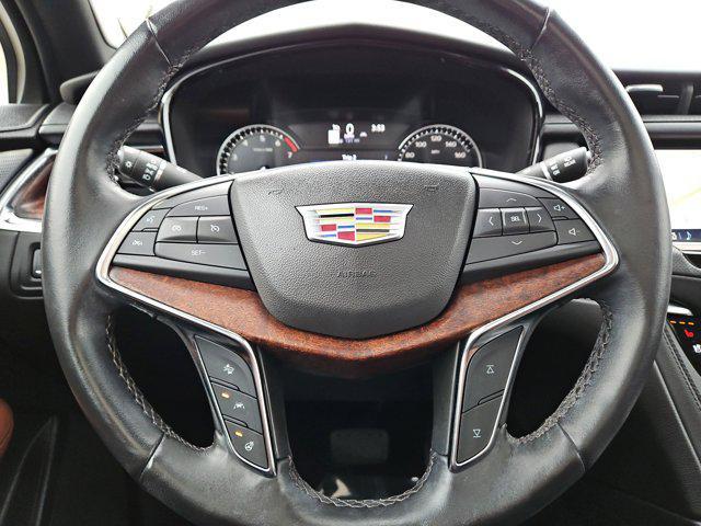 used 2022 Cadillac XT5 car, priced at $28,800