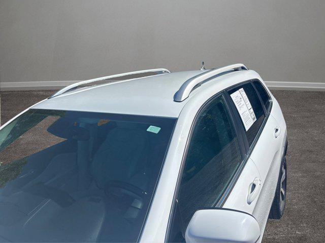 used 2020 Jeep Cherokee car, priced at $13,900