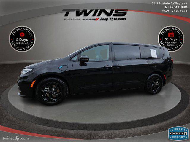 used 2022 Chrysler Pacifica Hybrid car, priced at $33,900