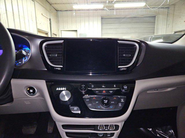 used 2022 Chrysler Pacifica car, priced at $19,400