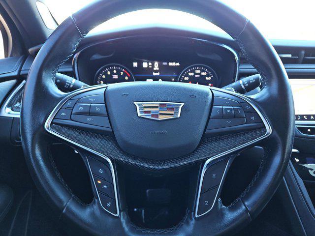 used 2021 Cadillac XT5 car, priced at $30,800