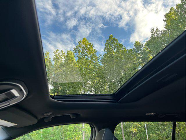 new 2025 Jeep Grand Cherokee car, priced at $34,654