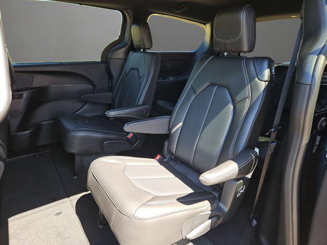 new 2025 Chrysler Pacifica car, priced at $41,180