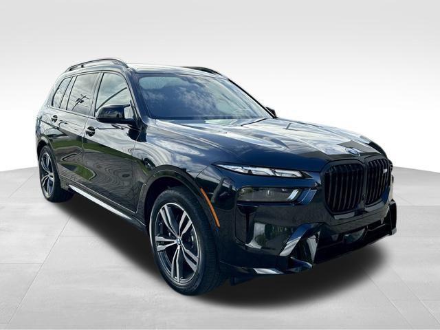 new 2025 BMW X7 car, priced at $119,020