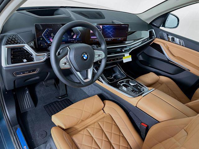 new 2025 BMW X7 car, priced at $87,920