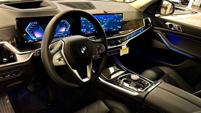 new 2025 BMW X7 car, priced at $87,595