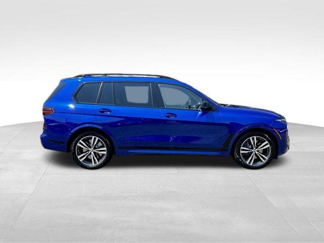 new 2025 BMW X7 car, priced at $120,170