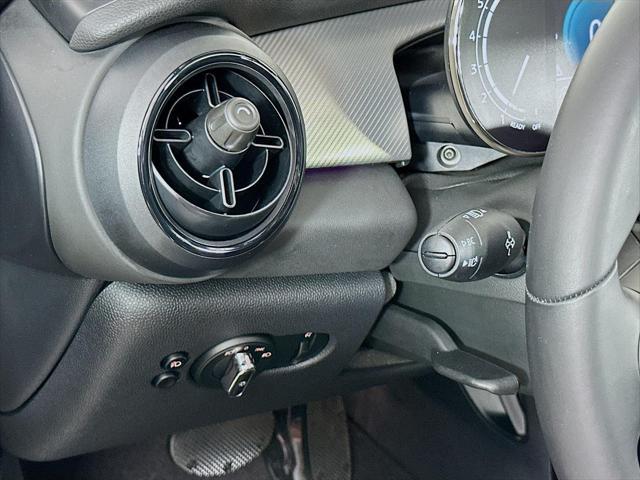 used 2023 MINI Hardtop car, priced at $28,224