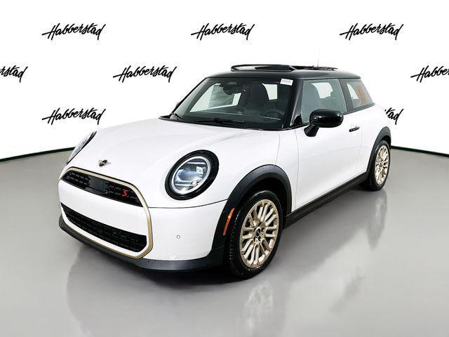 new 2025 MINI Hardtop car, priced at $36,595