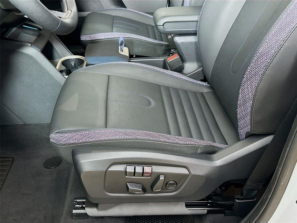 used 2025 MINI Countryman car, priced at $32,000