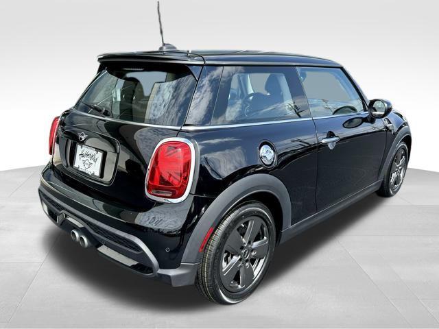 used 2022 MINI Hardtop car, priced at $26,599