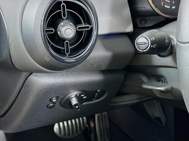 used 2022 MINI Hardtop car, priced at $30,000