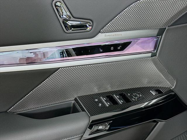 new 2025 BMW 740 car, priced at $104,225