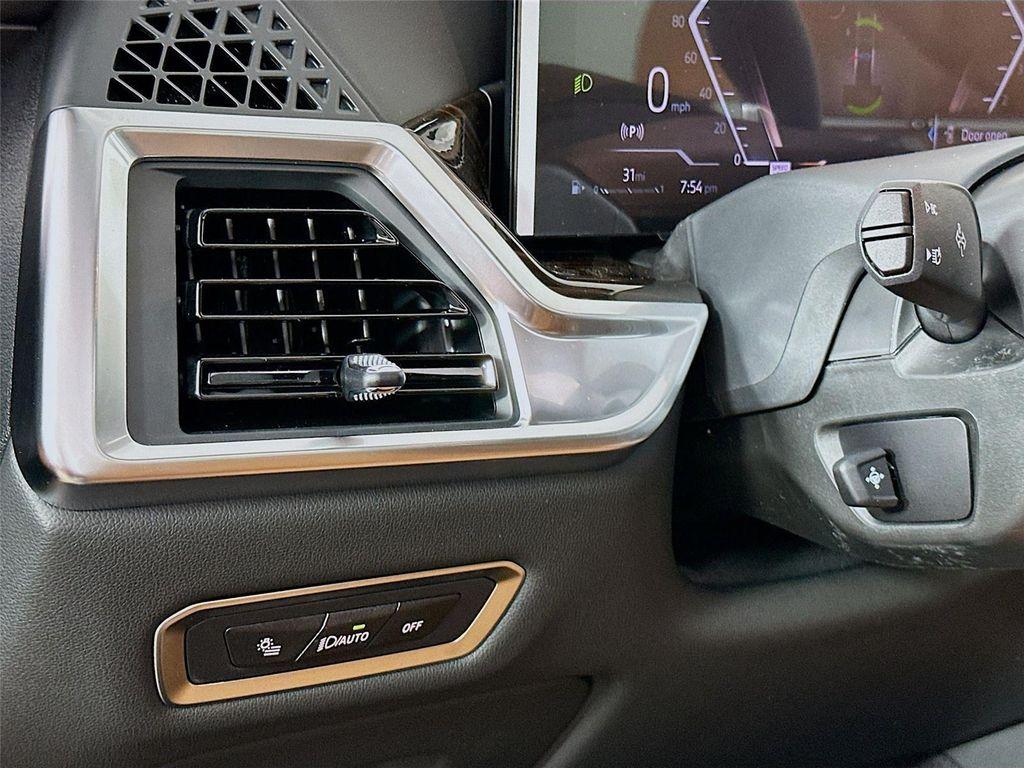 new 2026 BMW X7 car, priced at $97,125