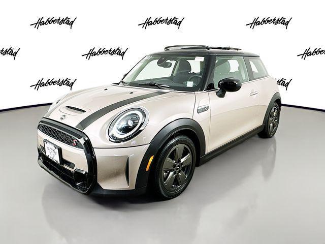 used 2022 MINI Hardtop car, priced at $24,000