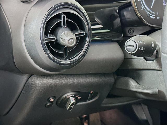 used 2022 MINI Hardtop car, priced at $25,500