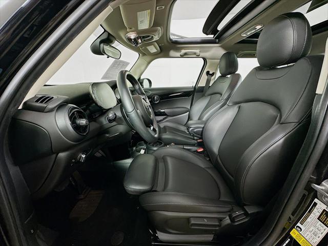 used 2022 MINI Hardtop car, priced at $25,500