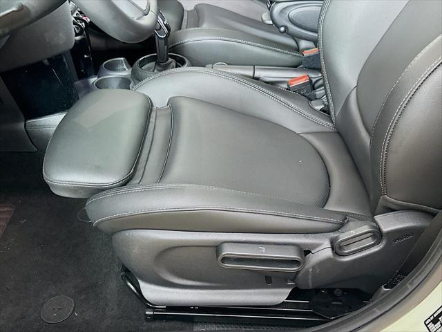 used 2022 MINI Hardtop car, priced at $24,750